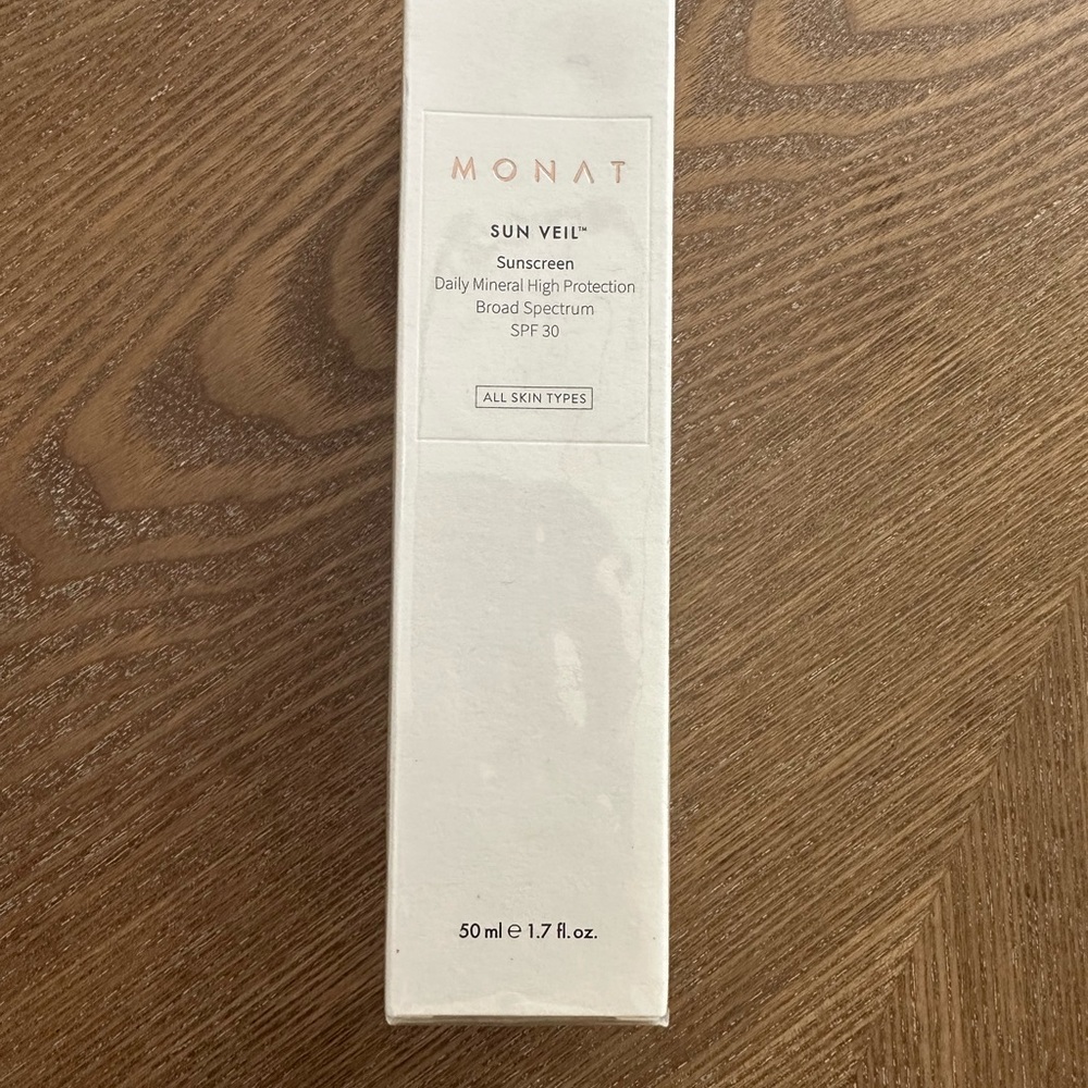 MONAT Sun Veil Sunscreen SPF 30 - White
